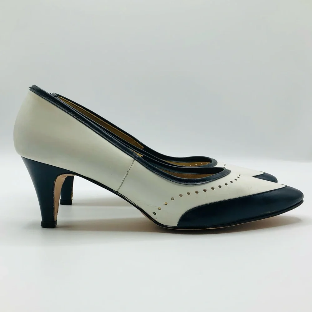 Vintage 70s Vogue Brand Oxford-Inspired Heels - Picture 5 of 16